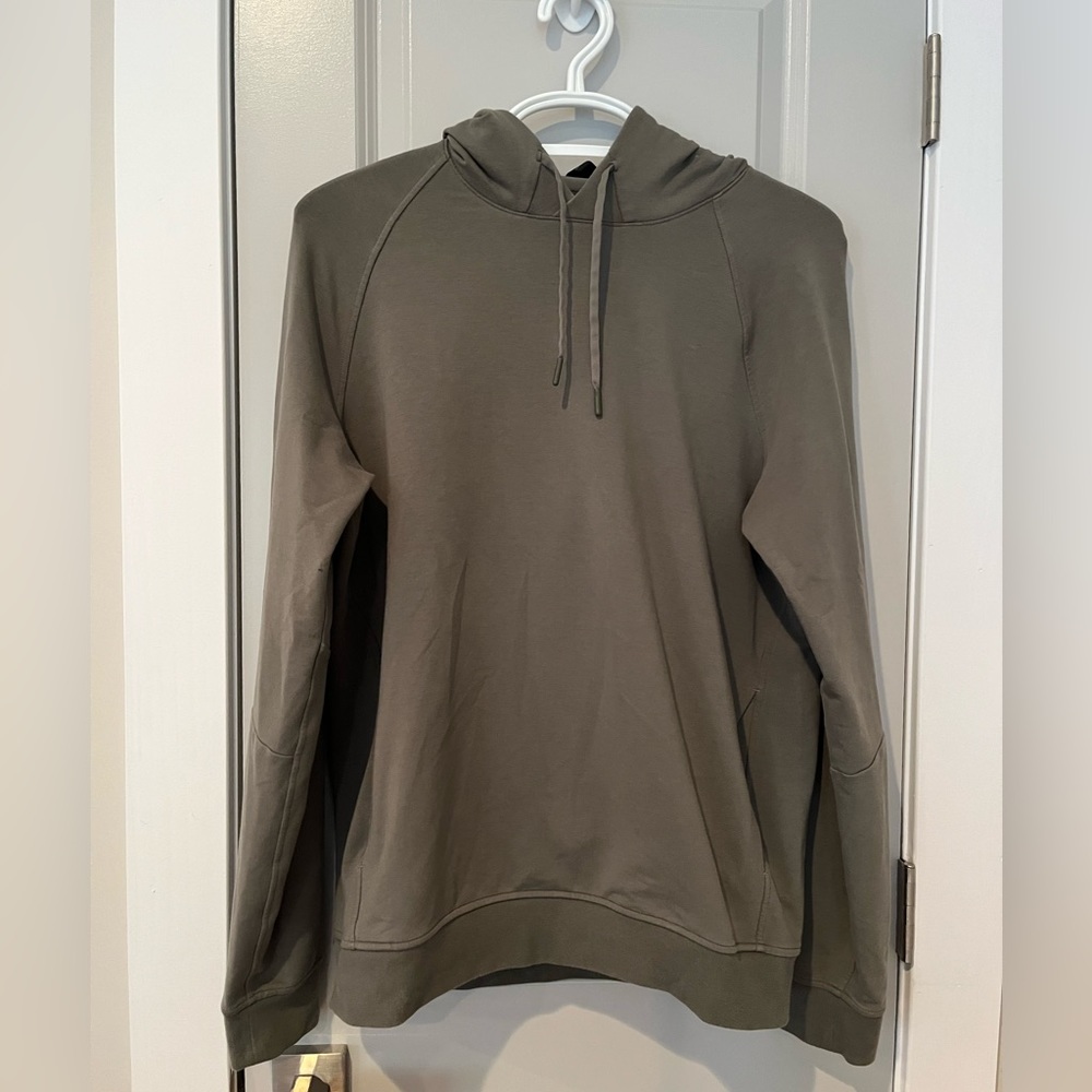 Lululemon Men’s Pullover Sweatshirt - Size L